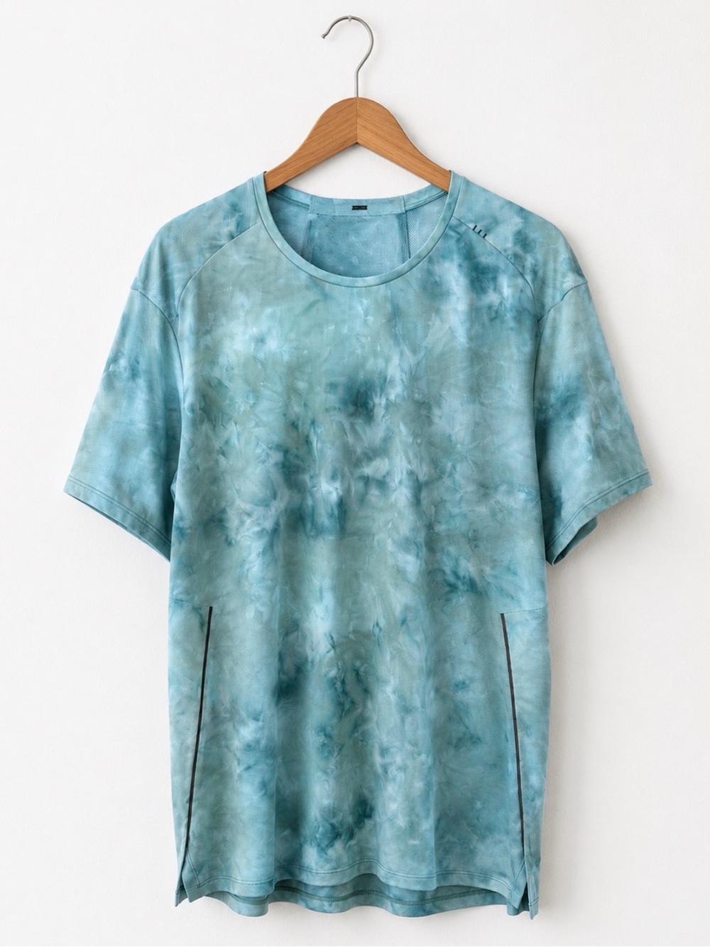 Lululemon Men’s XL Blue Green Tie-Dye Short Sleeve Performance Tee